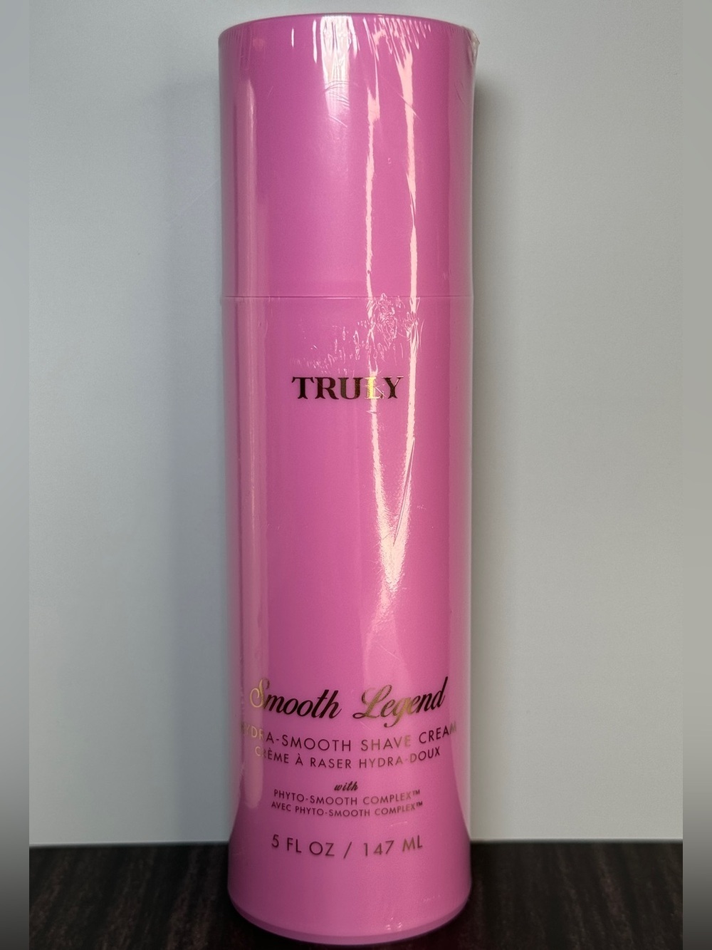 Truly Hydra-Smooth Shave Cream New (Smooth Legend) 147 ml / 5 fl oz